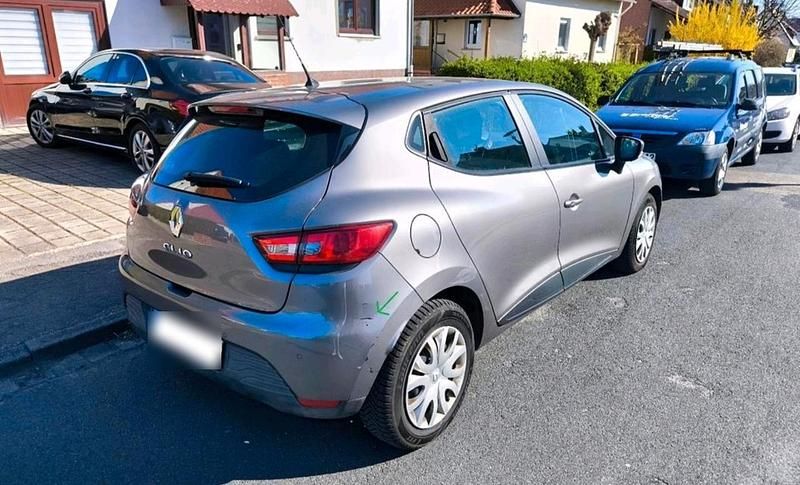 Gebraucht Renault Clio IV Dynamique 75 PS (55 kW) 2013 Grau Kleinwagen