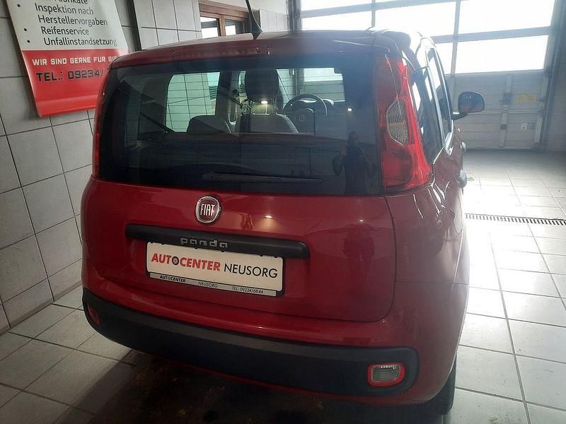 Gebraucht Fiat Panda Pop 69 PS (50 kW) 2012 Rot Kleinwagen