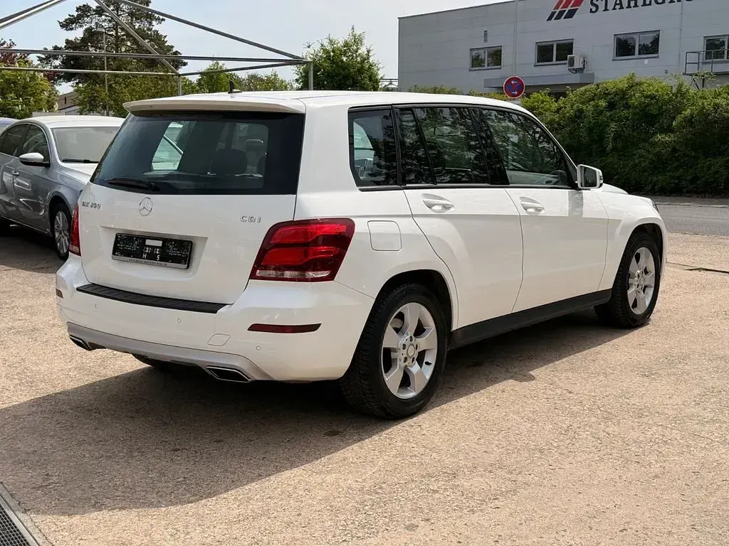 Gebraucht Mercedes GLK200 143 PS (105 kW) 2014 Polarweiss SUV