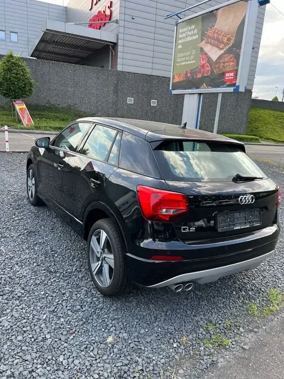 Gebraucht Audi Q2 Design 150 PS (110 kW) 2019 Schwarz SUV