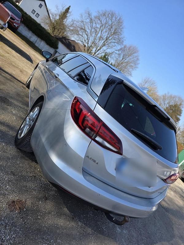 Gebraucht Opel Astra 110 PS (80 kW) 2017 Silber Kombi