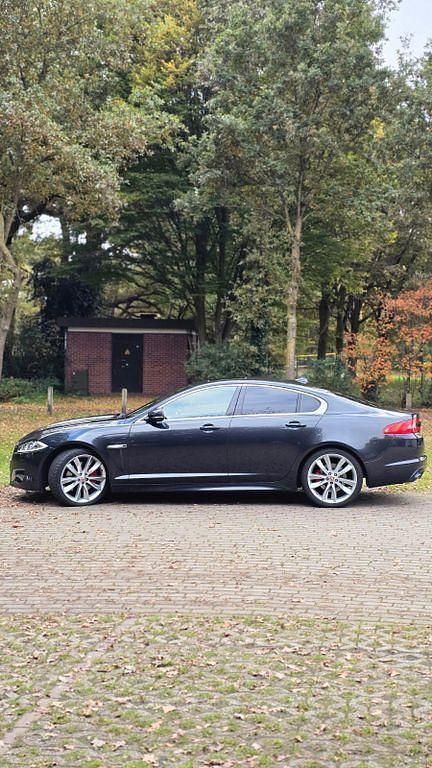 Gebraucht Jaguar XF S 275 PS (202 kW) 2015 Grau Limousine