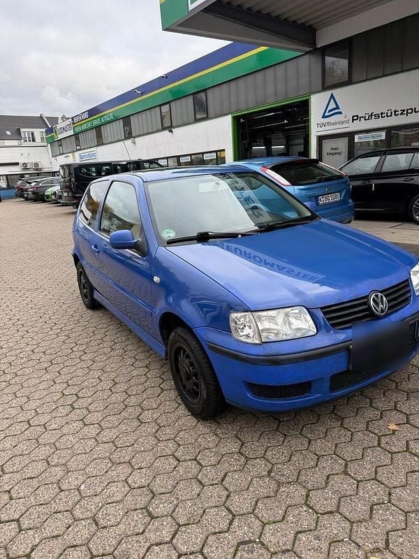 Gebraucht VW Polo 60 PS (44 kW) 2001 Blau Kleinwagen