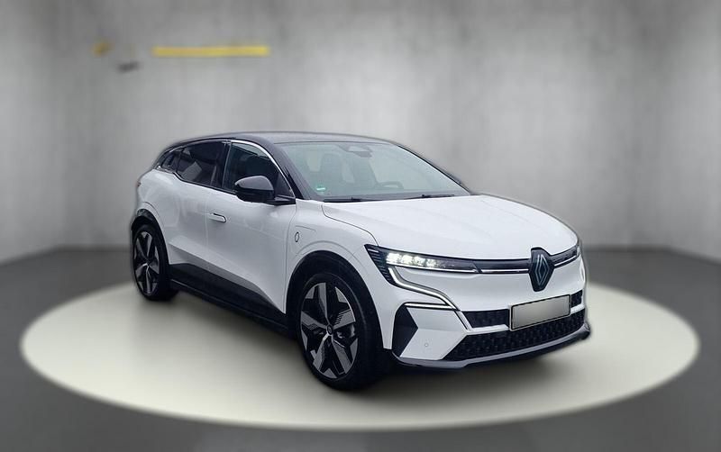 Gebraucht Renault Megane E-Tech Techno 160 kW (218 PS) 2022 Weiß metallic