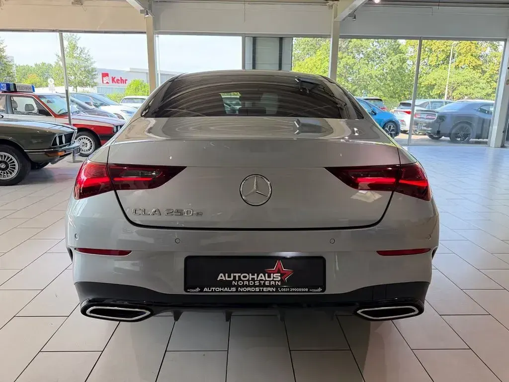 Gebraucht Mercedes CLA250 AMG line 163 PS (119 kW) 2025 Silber Coupé