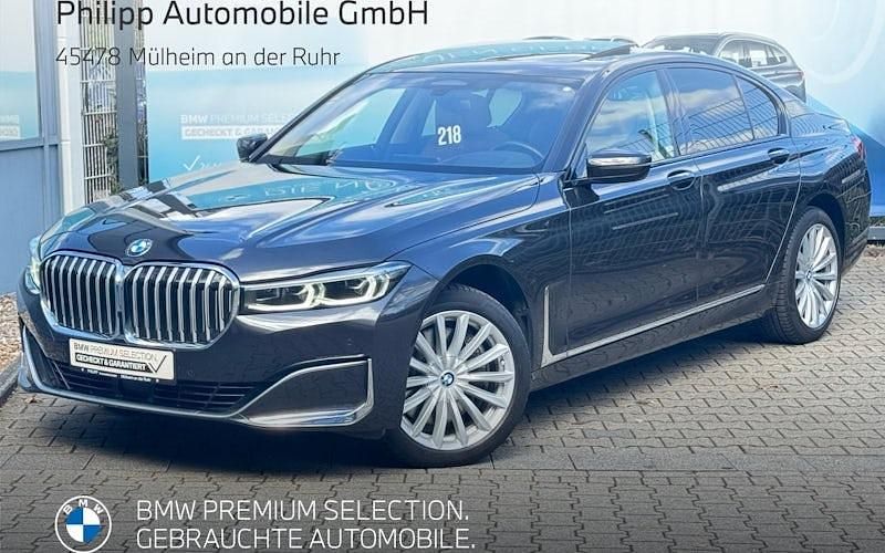 Gebraucht BMW 740 Efficient Dynamics 340 PS (250 kW) 2021 Sophistograu brillanteffekt Limousine