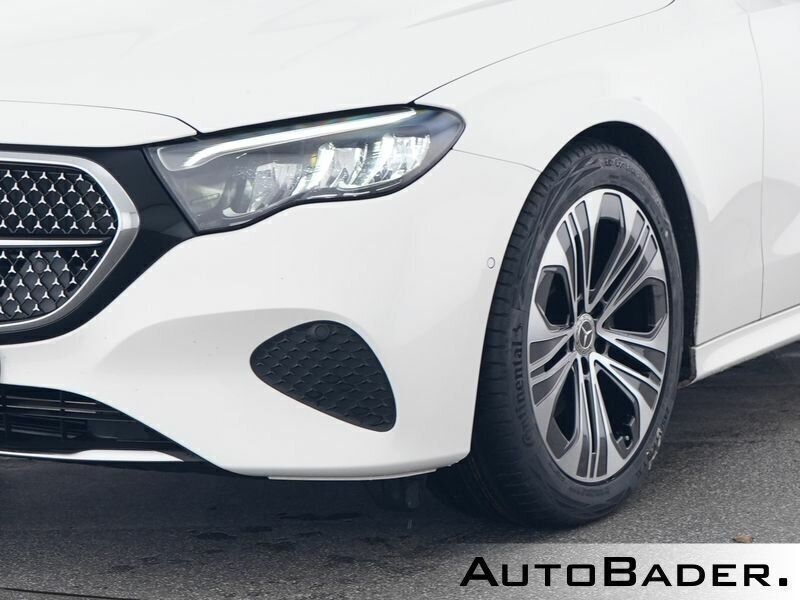 Gebraucht Mercedes E220 Advanced 197 PS (144 kW) 2023 149 unilack polarweiß Kombi