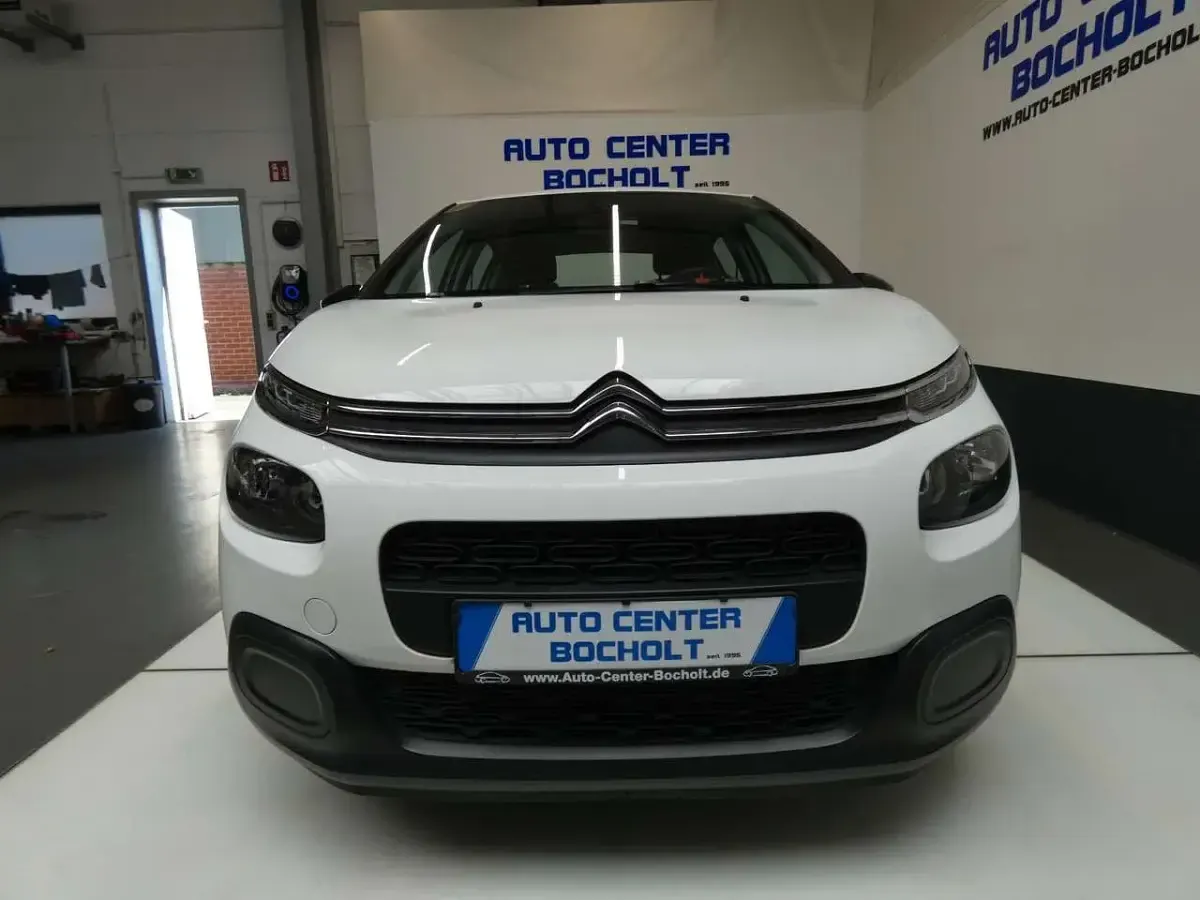 Gebraucht Citroën C3 Feel 83 PS (61 kW) 2019 Weiß Kleinwagen