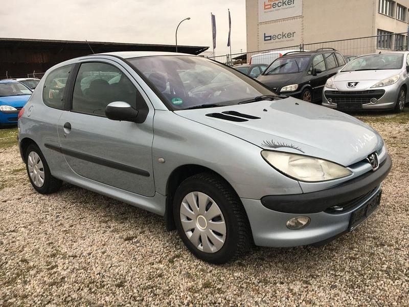 Blau Gebraucht 2002 Peugeot 206 Tendance Limousine | 1.199 € (Fairer Preis) - Bild 1/4