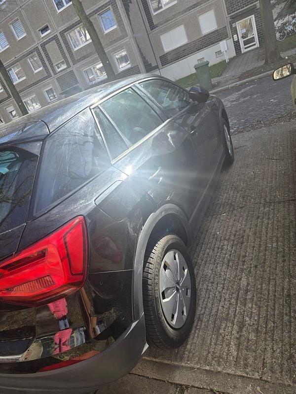 Gebraucht Audi Q2 140 PS (102 kW) 2019 Schwarz SUV