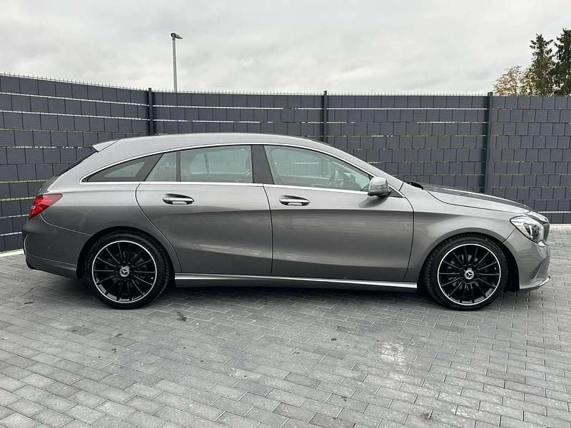 Gebraucht Mercedes CLA200 136 PS (100 kW) 2019 Mountaingrau Kombi