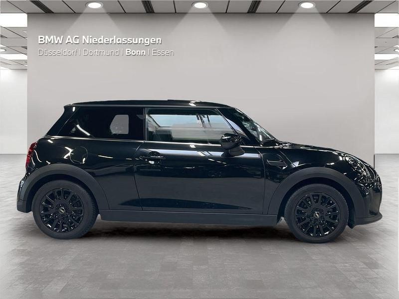 Gebraucht Mini Cooper 136 PS (100 kW) 2023 Schwarz Kleinwagen