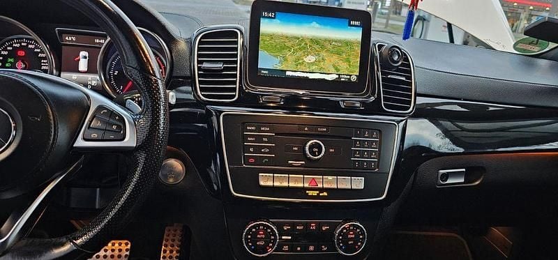 Gebraucht Mercedes GLS350 258 PS (189 kW) 2018 Weiß SUV