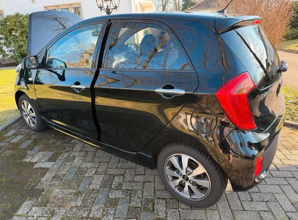 Gebraucht Kia Picanto 86 PS (63 kW) 2015 Schwarz Kleinwagen