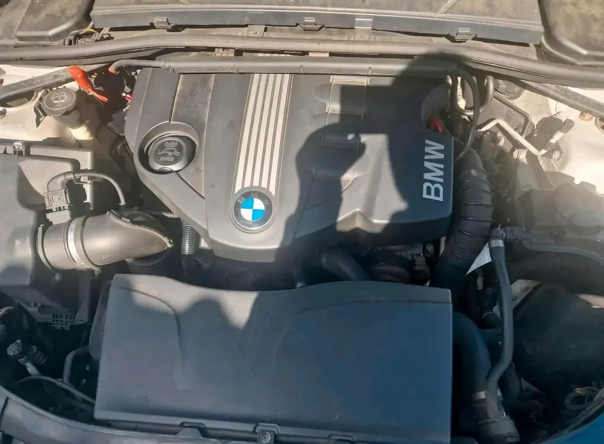Gebraucht BMW 320 177 PS (130 kW) 2009 Grau Kombi
