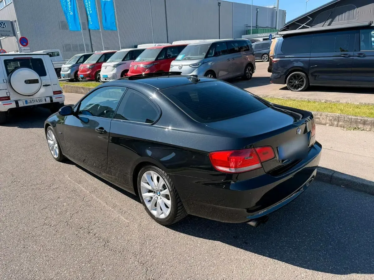 Gebraucht BMW 325 218 PS (160 kW) 2007 Schwarz Coupé