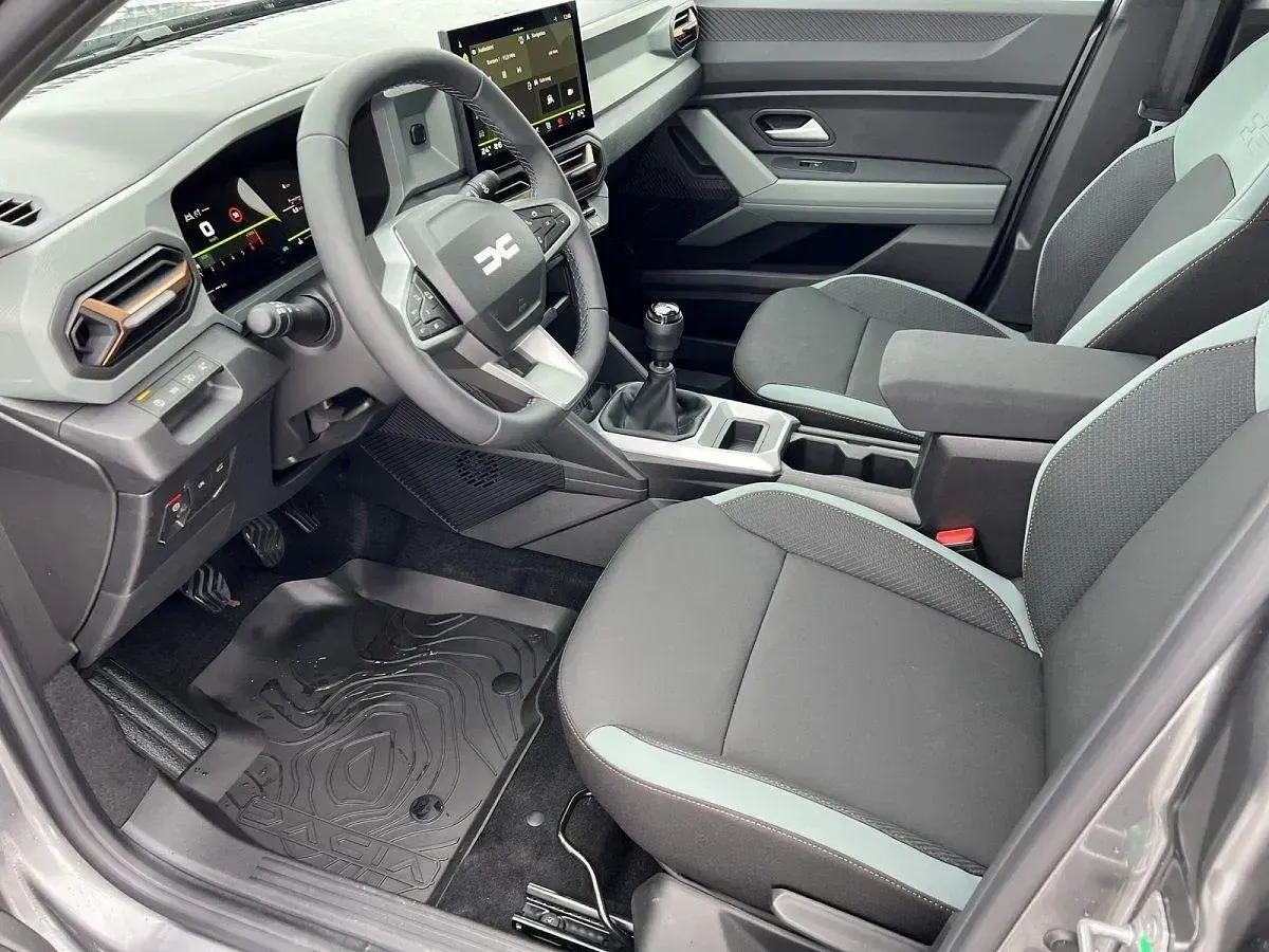 Neu Dacia Bigster Extreme 140 PS (102 kW) 2025 Dolomitgrau SUV