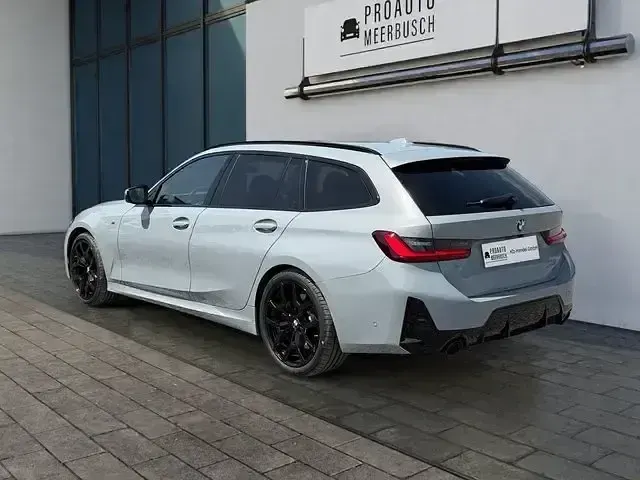 Gebraucht BMW 320 M Sport 190 PS (139 kW) 2024 Brooklyn grau Kombi