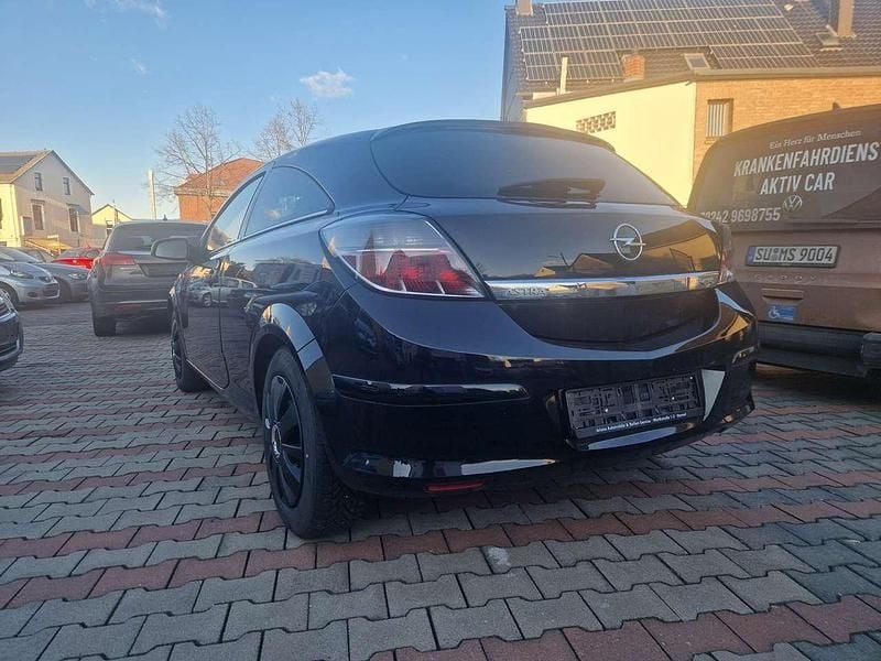 Gebraucht Opel Astra Selection 116 PS (85 kW) 2009 Saphirschwarz mi2 Kleinwagen