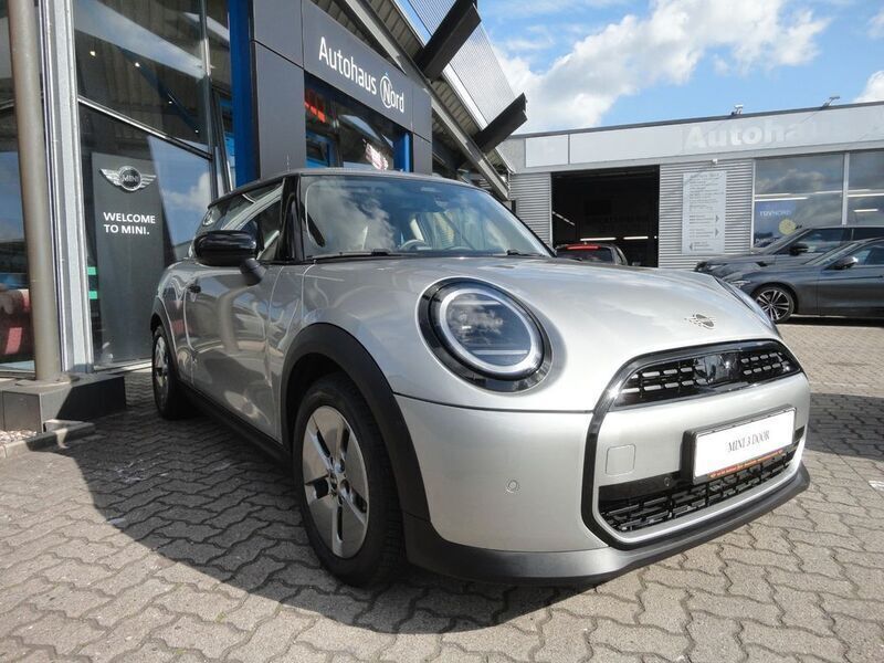Gebraucht Mini Cooper Classic 156 PS (114 kW) 2024 Silber Kleinwagen