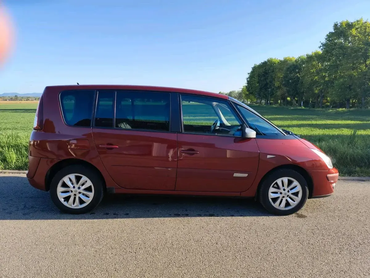Second-hand Renault Espace 155 CP (114 kW) 2008 Roșu Monovolum