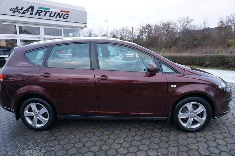Gebraucht Seat Altea XL Stylance 102 PS (75 kW) 2008 Rot Van / Kleinbus