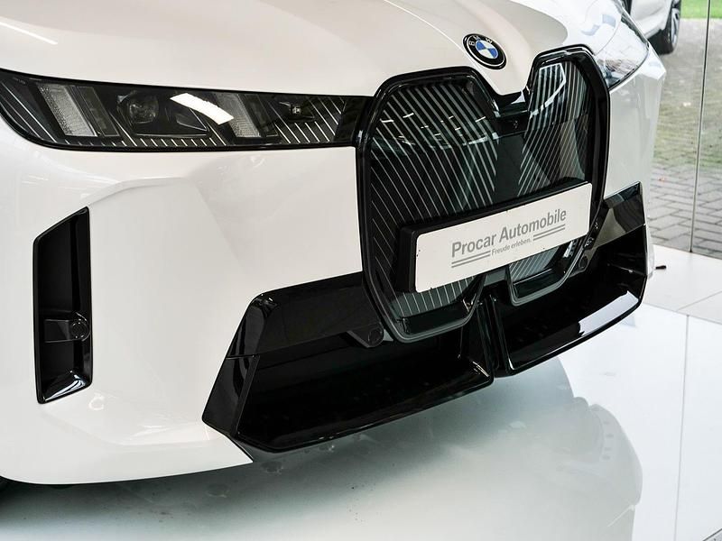 Neu BMW iX M Sport 300 kW (408 PS) 2025 Weiß SUV