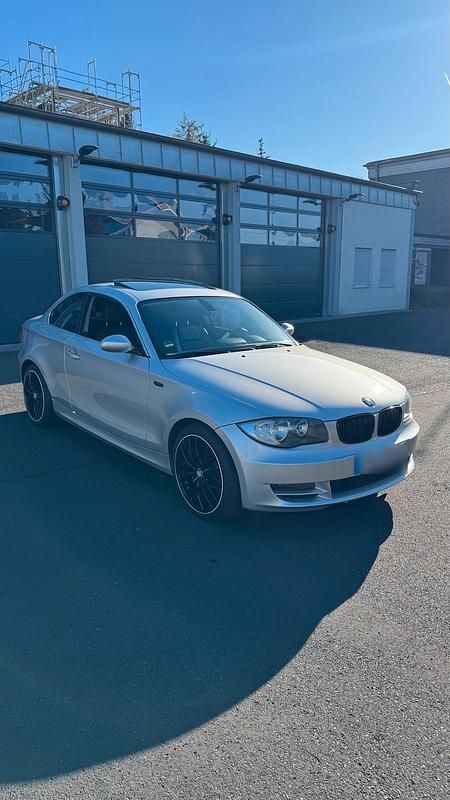 Gebraucht BMW 123 Coupé Performance 204 PS (150 kW) 2009 Silber Coupé