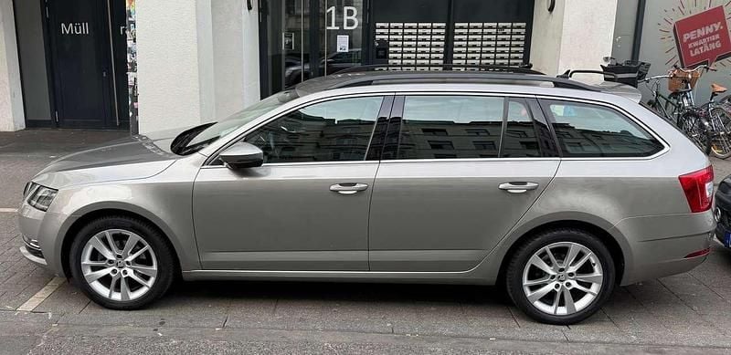 Beige Gebraucht 2018 Skoda Octavia Kombi | 15.950 € (Fairer Preis) - Bild 1/4
