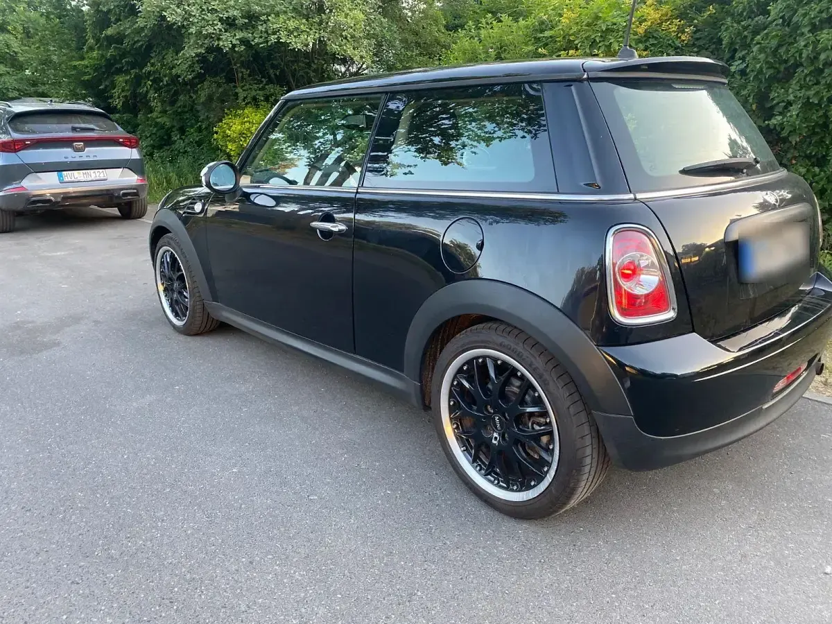 Gebraucht Mini ONE 75 PS (55 kW) 2012 Schwarz Kleinwagen