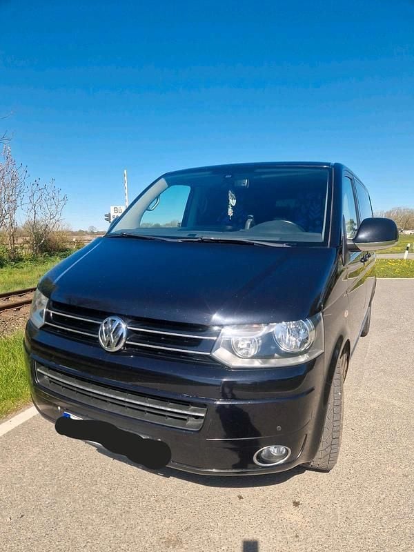 Second-hand VW T5 Cup 140 CP (102 kW) 2014 Negru Van