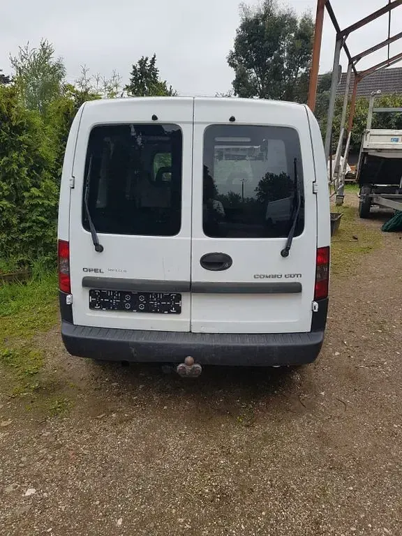 Occasion Opel Combo 75 ch (55 kW) 2010 Blanc Monospace