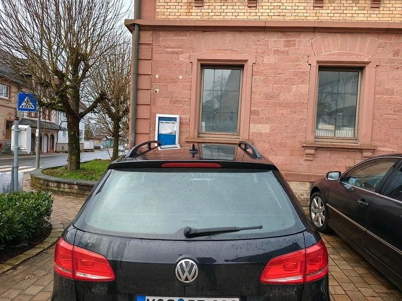 Gebraucht VW Passat 160 PS (117 kW) 2014 Blau Kombi