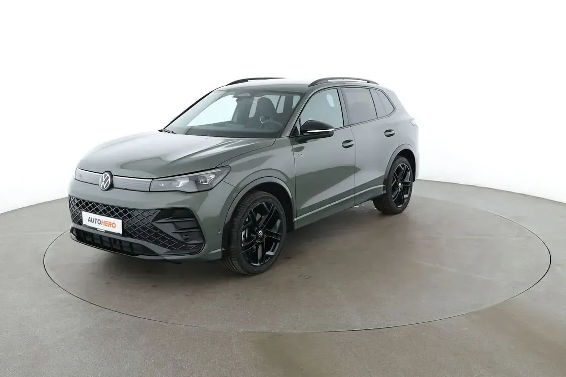 Gebraucht VW Tiguan R-line 150 PS (110 kW) 2024 SUV