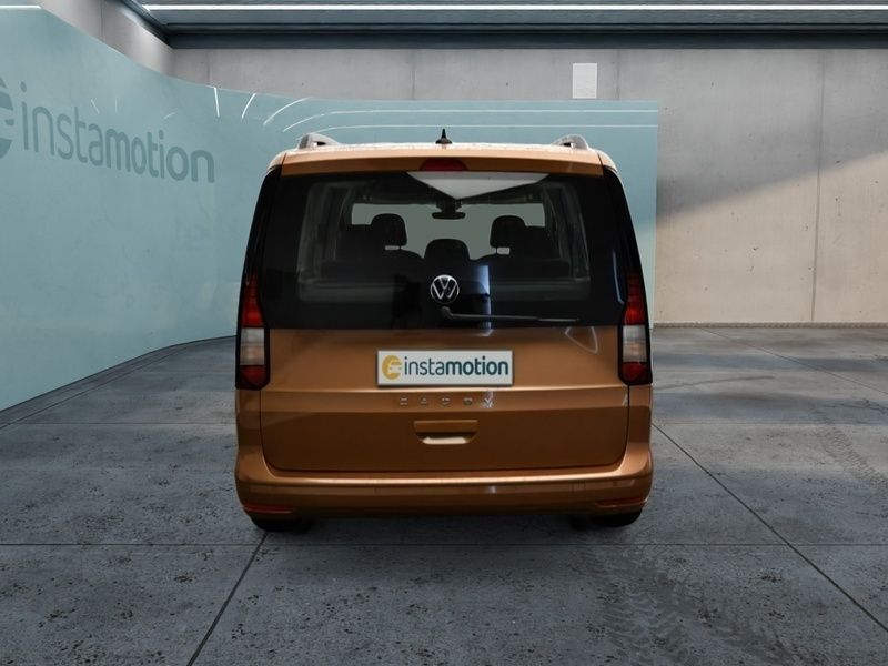 Gebraucht VW Caddy Maxi Life 122 PS (89 kW) 2024 Gold Van / Kleinbus