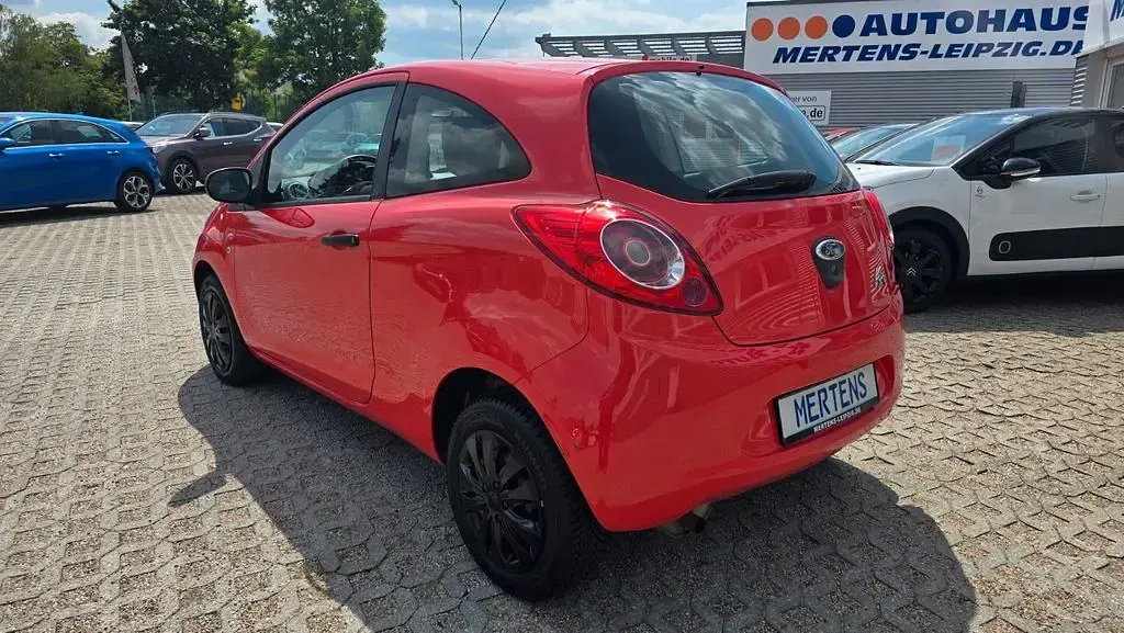 Gebraucht Ford Ka Ambiente 69 PS (50 kW) 2011 Rot Kleinwagen