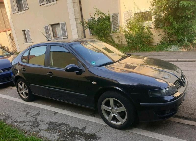 Usata Seat Leon 103 CV (75 kW) 2005 Nero Utilitaria
