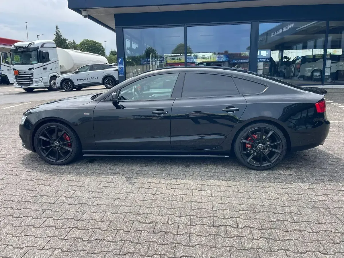 Gebraucht Audi A5 Sportback Design 177 PS (130 kW) 2012 Schwarz Kleinwagen