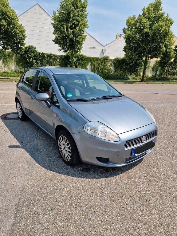 Gebraucht Fiat Punto Dynamic 77 PS (56 kW) 2009 Blau Kleinwagen