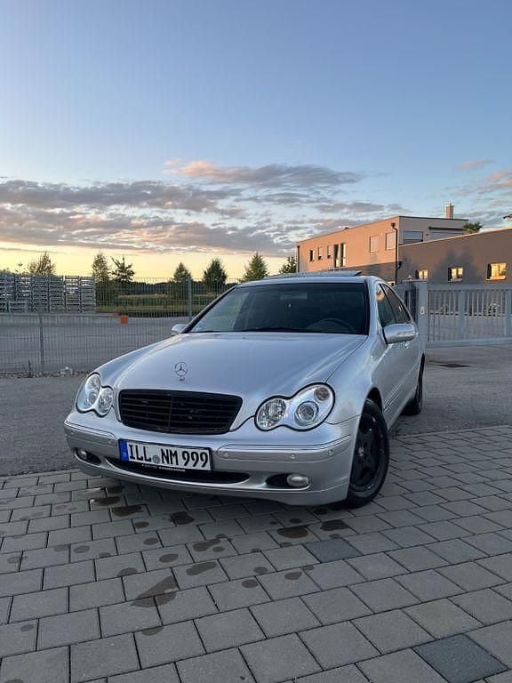 Silber Gebraucht 2003 Mercedes C180 Elegance Limousine | 2.500 € (Guter Preis) - Bild 1/4
