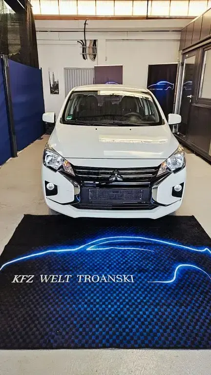 Gebraucht Mitsubishi Space Star Select 71 PS (52 kW) 2024 Weiß Kleinwagen