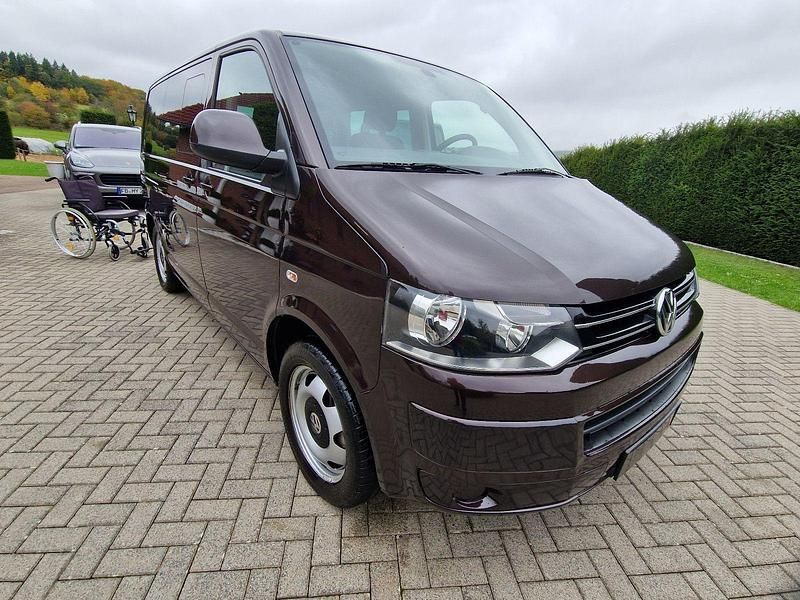 Gebraucht VW Transporter 179 PS (131 kW) 2010 Violet Van