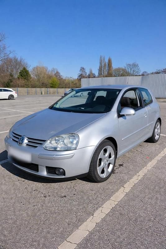 Gebraucht VW Golf 80 PS (58 kW) 2007 Silber Coupé