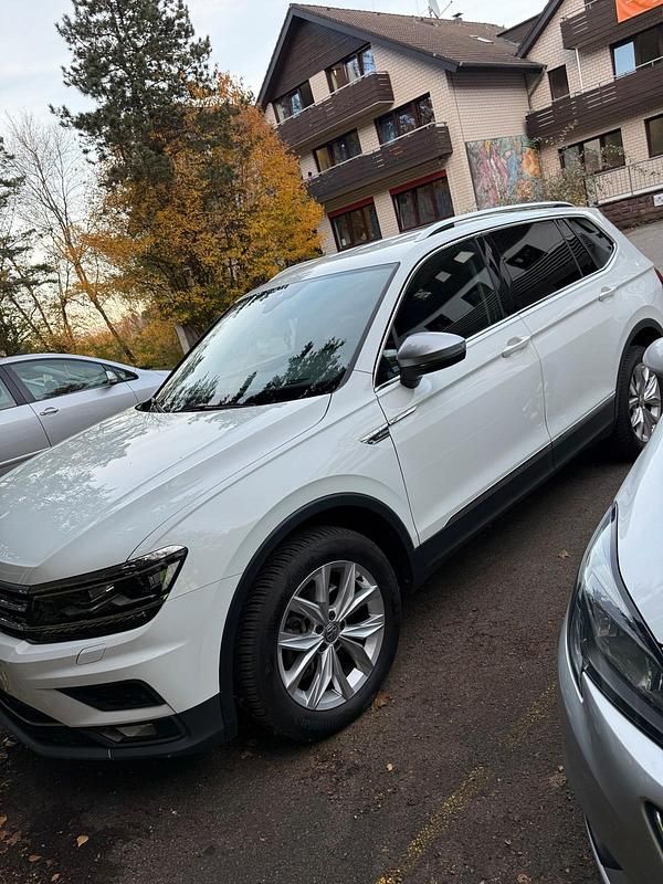Weiß Gebraucht 2019 VW Tiguan Allspace SUV | 25.000 € (Guter Preis) - Bild 1/4