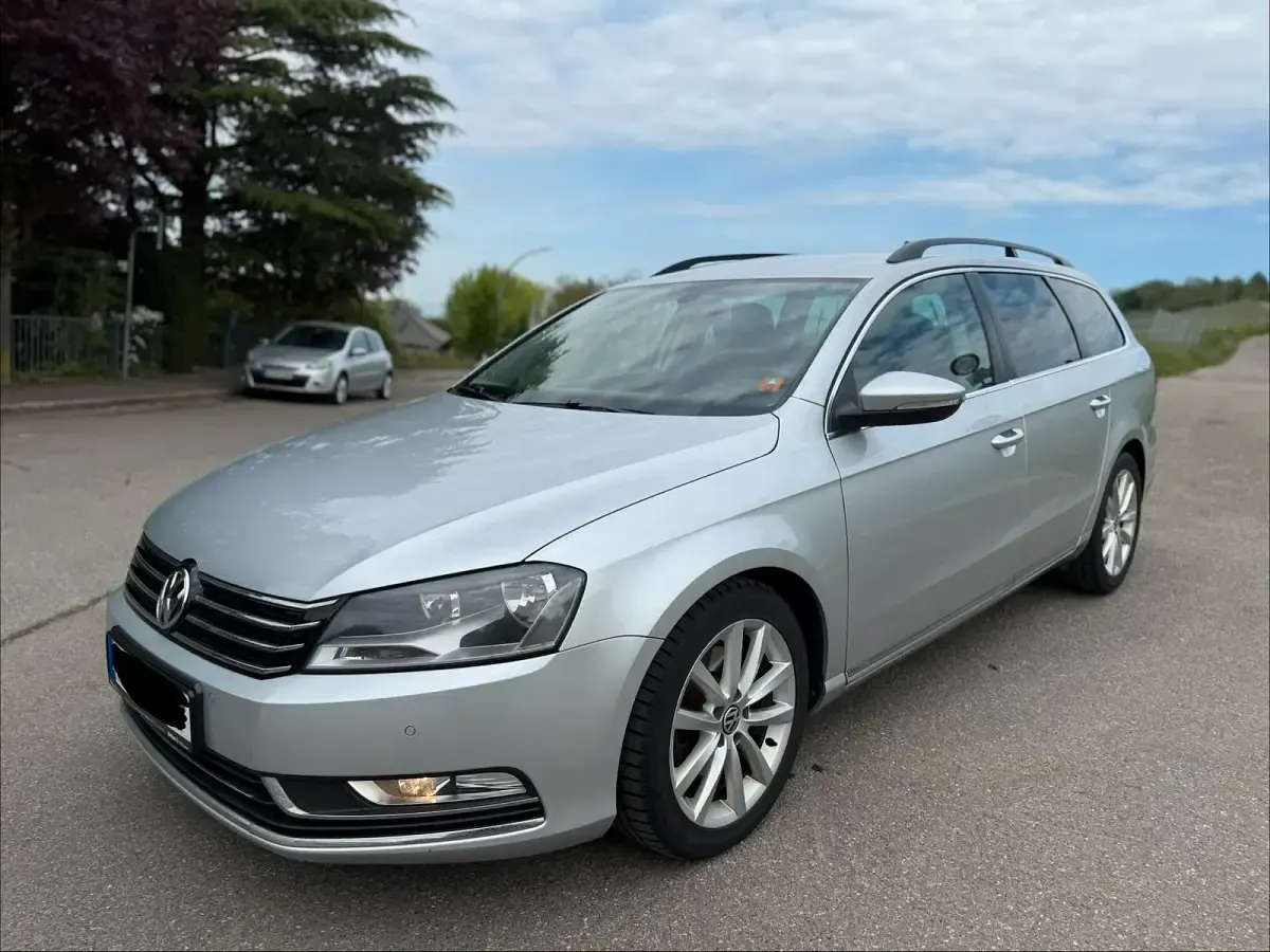 Gebraucht VW Passat 140 PS (102 kW) 2013 Silber Kombi