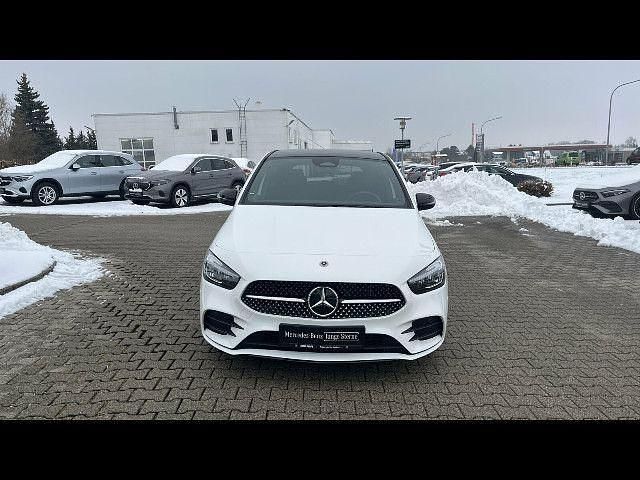 Gebraucht Mercedes B250 AMG line 224 PS (164 kW) 2024 Van / Kleinbus
