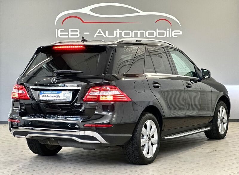 Gebraucht Mercedes ML250 204 PS (150 kW) 2012 Schwarz SUV