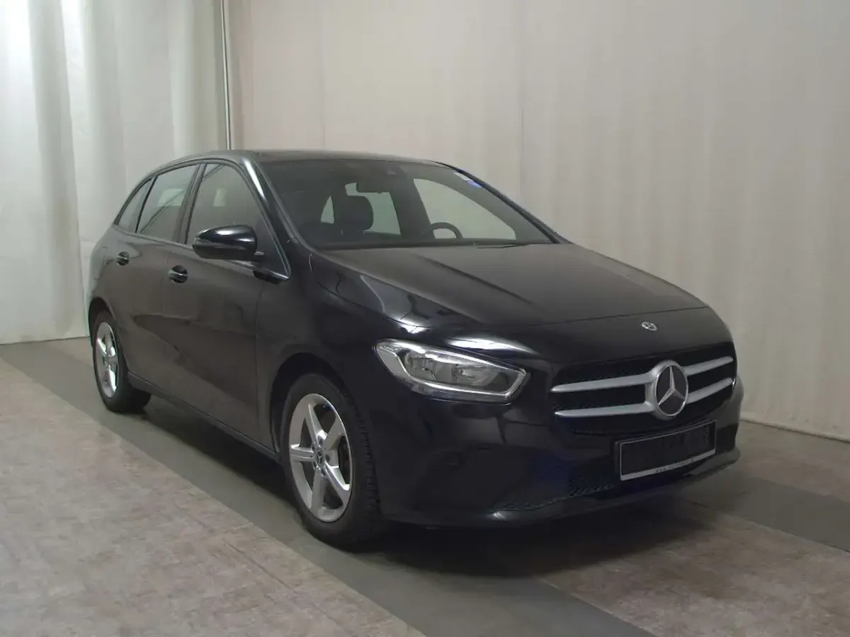 Gebraucht Mercedes B250 160 PS (117 kW) 2022 Schwarz Kleinwagen