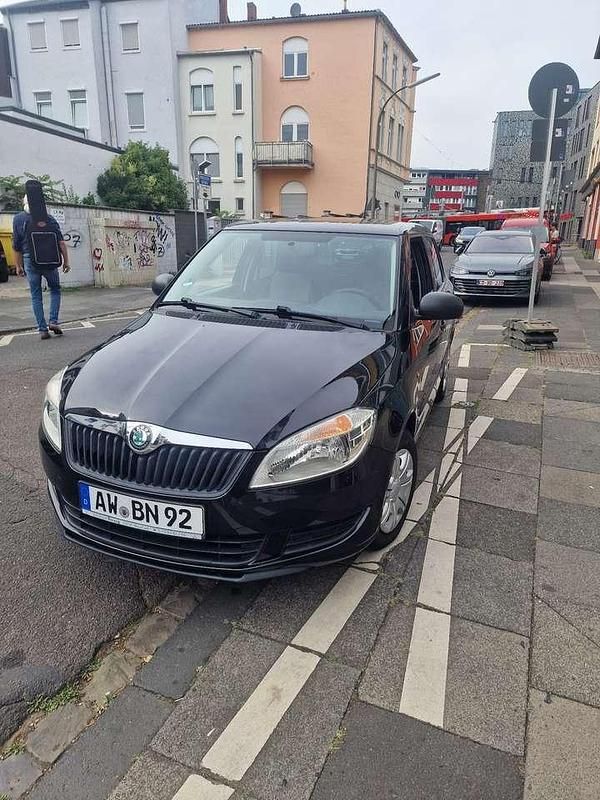 Gebraucht Skoda Fabia Ambition 60 PS (44 kW) 2012 Kleinwagen