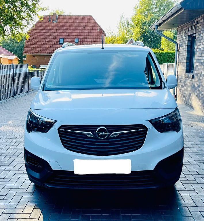 Weiß Gebraucht 2019 Opel Combo Edition Van / Kleinbus | 13.000 € (Guter Preis) - Bild 1/4